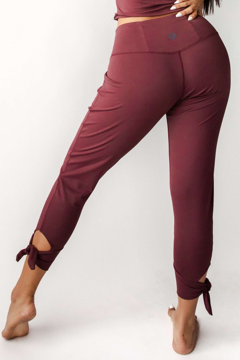 1117 MAROON BACK min