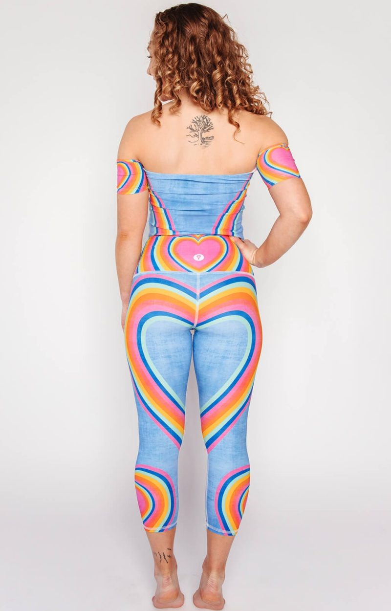 1201 RainbowLove FullBody