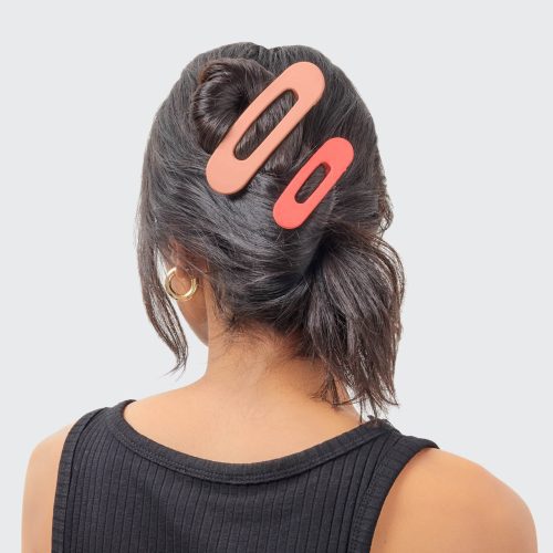 60725 Vday RecycledPlasticMatte FlatLayClawClip Flat 3pc Model Hair 2 1280x1280px