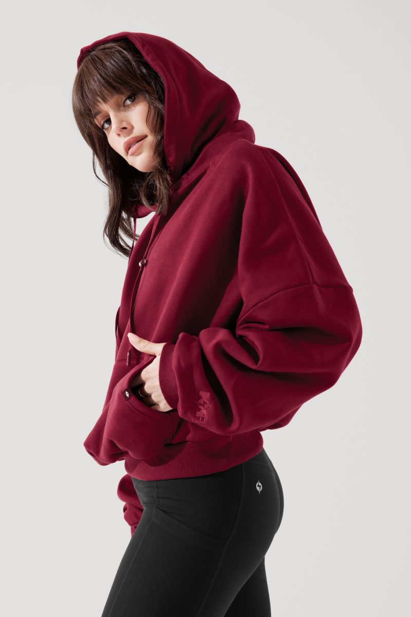 PulloverCloudHoodie Crimson 5022 0144 Edit