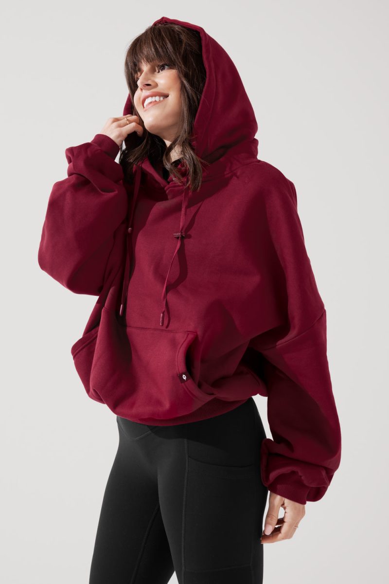 PulloverCloudHoodie Crimson 5022 0148 Edit