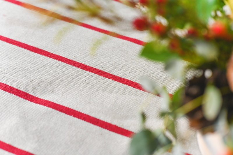 galley fen red stripe linen tablecloth 125178