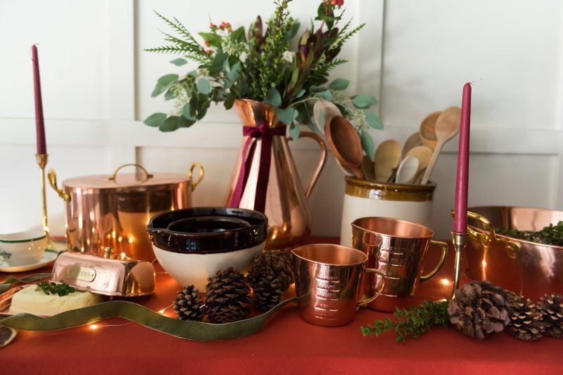 galley fen rust red and green fleur tablecloth 510920